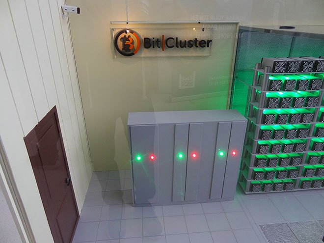 Макет комнаты технического назначения BitCluster